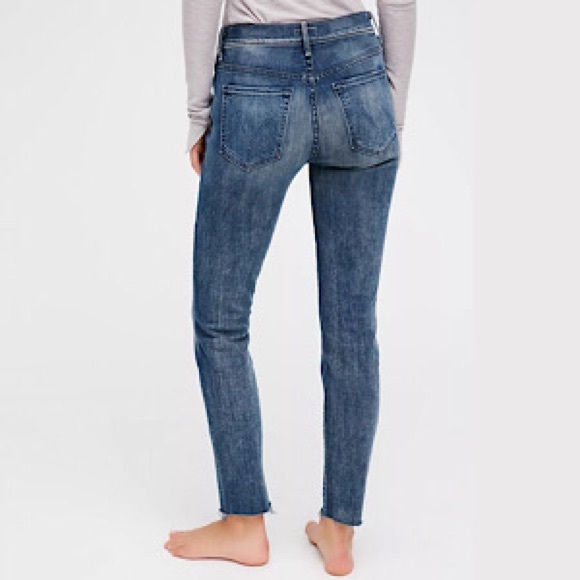 “Like New” MOTHER The Fly Cut Stunner Fray Jean - Picture 4 of 11